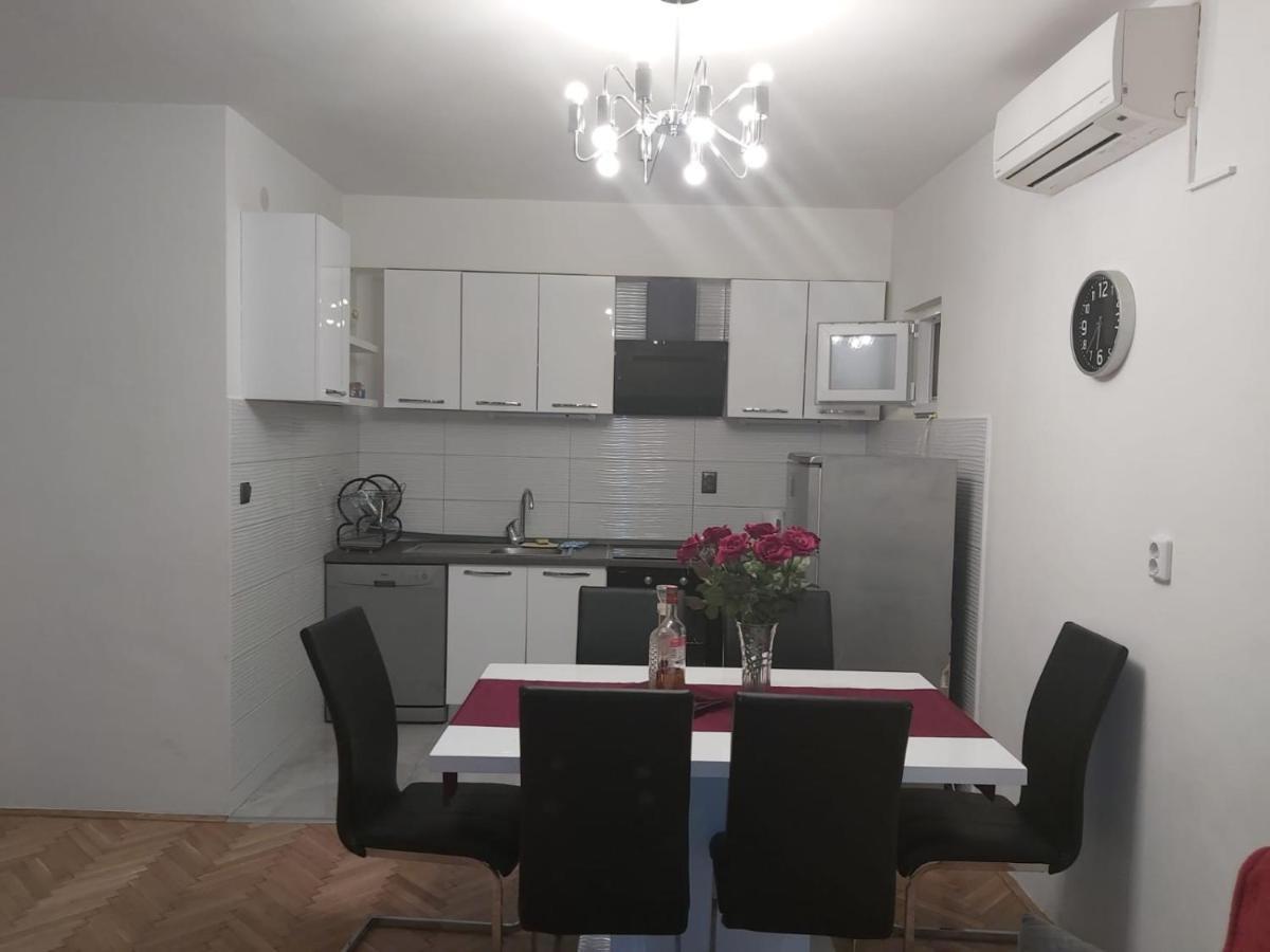 Apartment Ema Spalato Esterno foto