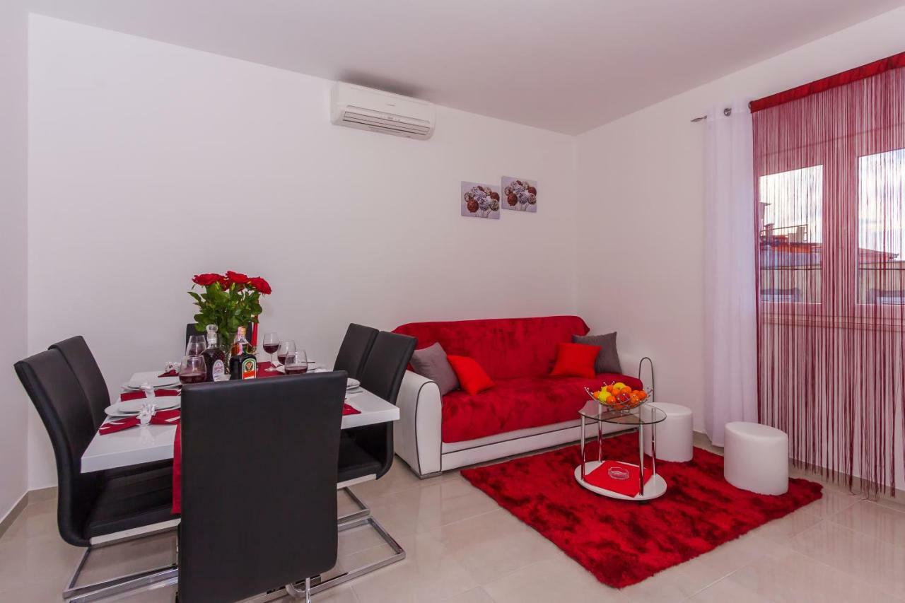 Apartment Ema Spalato Esterno foto